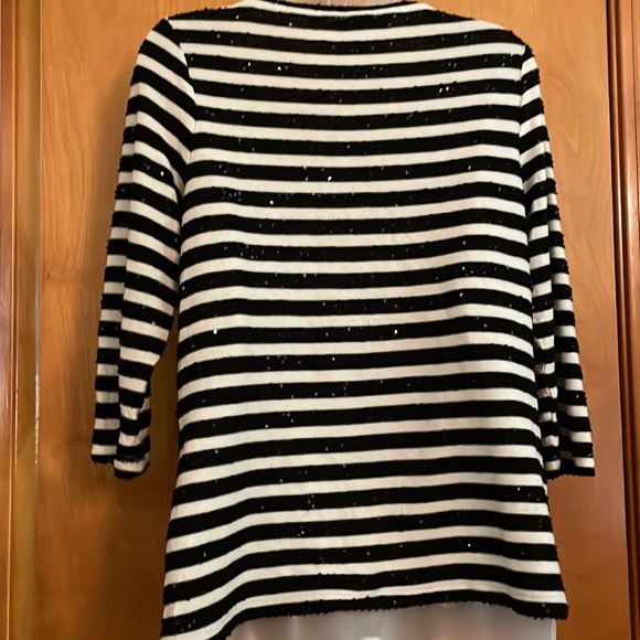 Lightweight black and white striped sweater with tiny sparkles - Picture 4 of 5